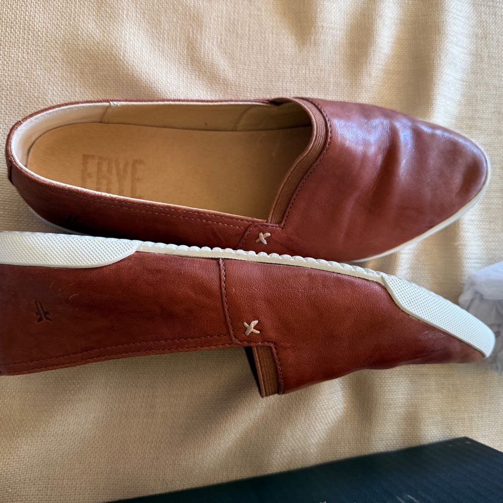 Frye Women's Melanie Slip-On Leather Flats in Chestnut Brown-NIB - Picture 10 of 15
